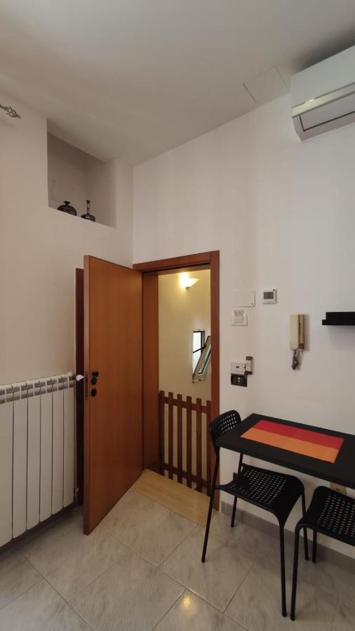 Al Fly Bed & Breakfast โมโนโปลี ภายนอก รูปภาพ