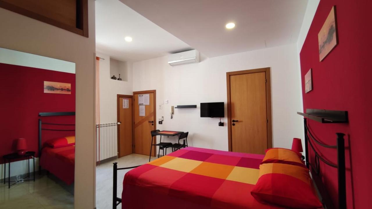 Al Fly Bed & Breakfast โมโนโปลี ภายนอก รูปภาพ